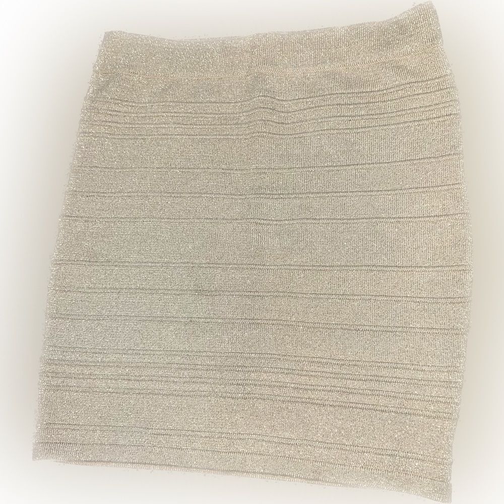 3 FOR $15 🙌🏼 Extra Small XS Charlotte Russe Metallic Gold Pull On Mini Skirt